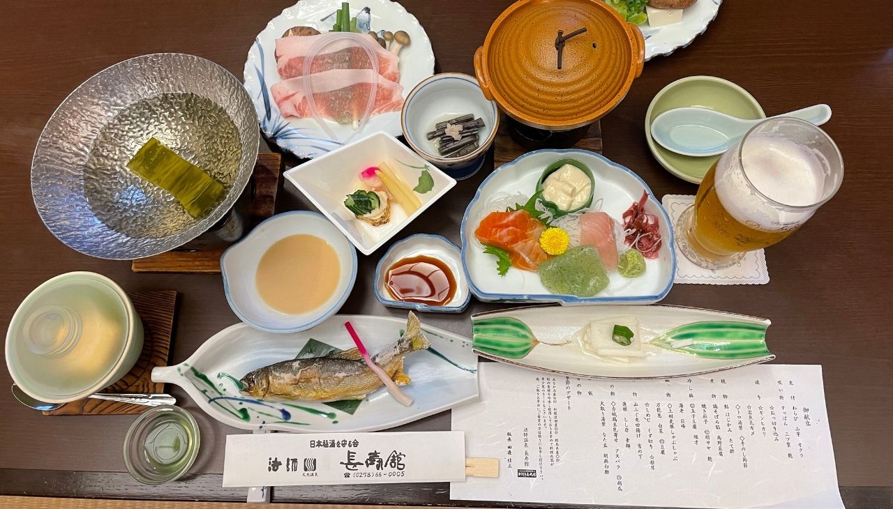 豪華な夕食で満腹です！