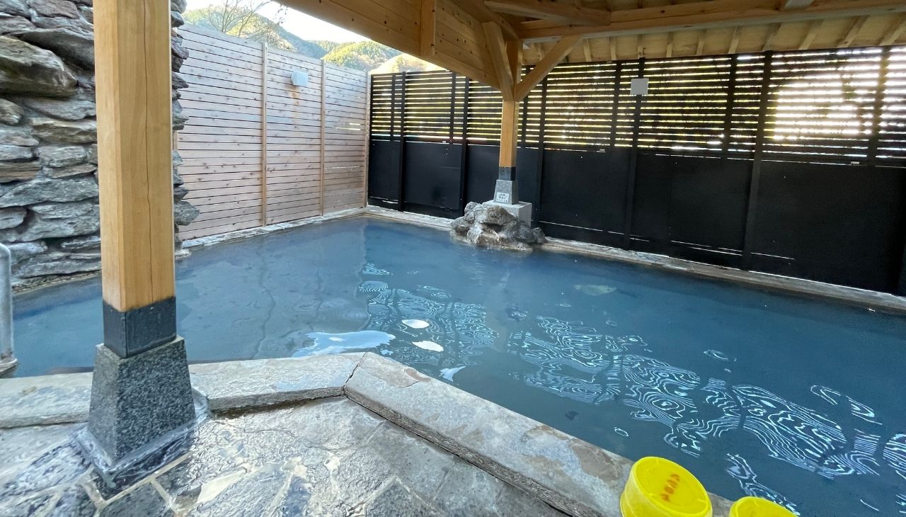 すがわらブルーのお湯